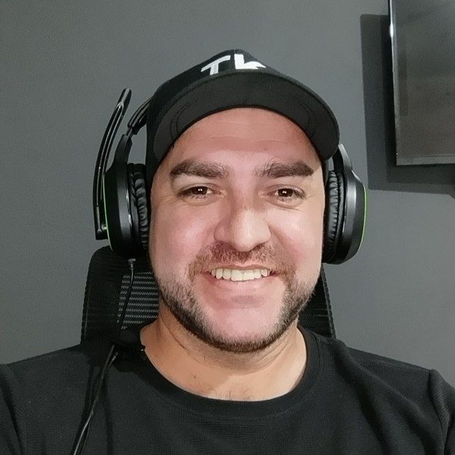 Maicon Martins: A comunidade do turfe lamenta a morte de Peta Tait após acidente em Cranbourne. Profissional querida, deixa legado de dedicação às corridas.